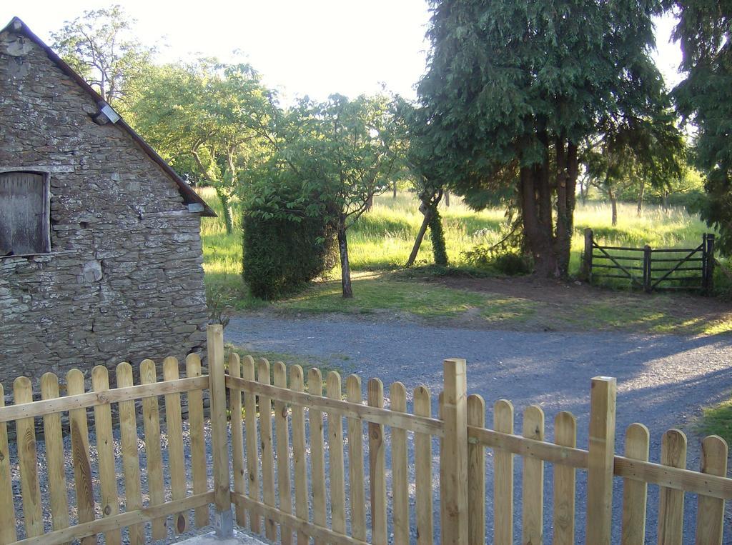 Gite Des Forges Сен-Ло Номер фото